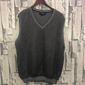 🔴 Tosani Canada sweater vest | v neck| medium